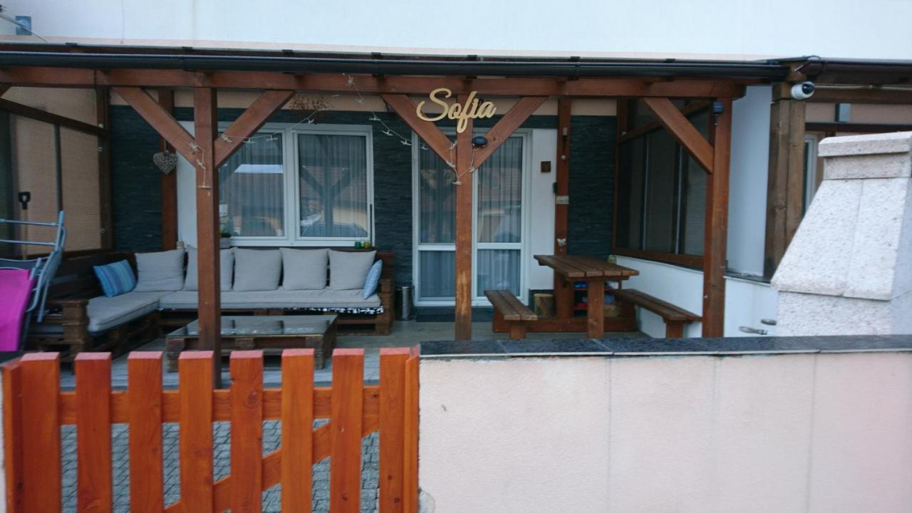 Apartmán Sofia Velky Slavkov Exterior foto